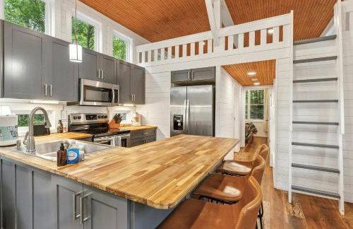 The Hickory Tiny Home in Menlo - Photo 15