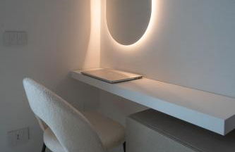 LuxeDesign Apartment - Photo 14