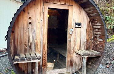 Enchanted Hollow- Cozy, Romantic Woodland Getaway - Photo 38