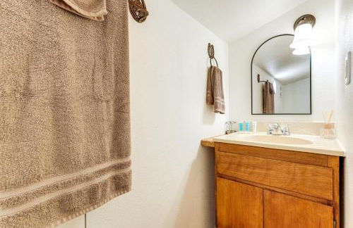 Willamette Valley Home on Working Horse Farm! - Foto 21