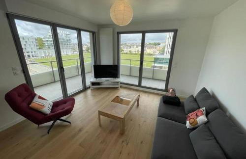 Presqu'île, appartement neuf avec balcon, salle de gym et parking - Photo 2