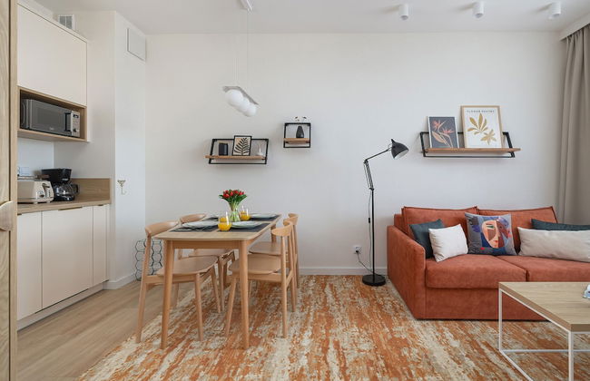 Bel Mare Apartment w/ Balcony by Renters - Foto 14