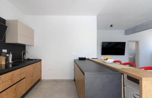 New modern villa Gogo with private pool near the beach and town of Pula by WiiBuk - Foto 8