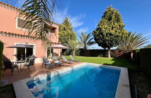 Gated Family Villa with Private Pool and Garden - Foto 19