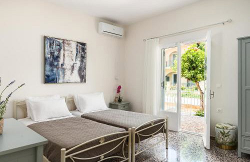 ALS Holiday Houses by Konnect, 900m from Ipsos Beach - Photo 2