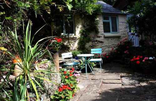 The Little Acorn - Photo 18