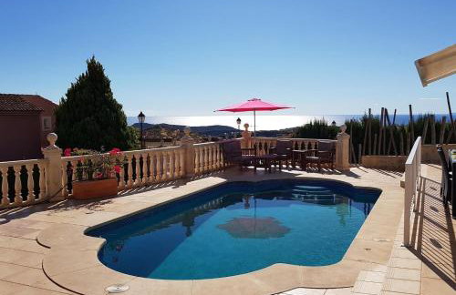 Villa with panoramic sea views - Photo 5