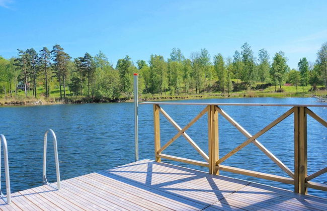 4 Person Holiday Home in Axvall - Foto 3