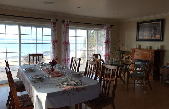 Bluewaters Retreat - Photo 9