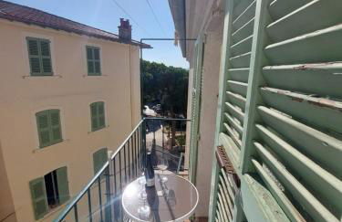 Place du Suquet - In the hart of old Cannes - 2 Min Walking distance from Palais de Festivals and Beaches - Photo 15