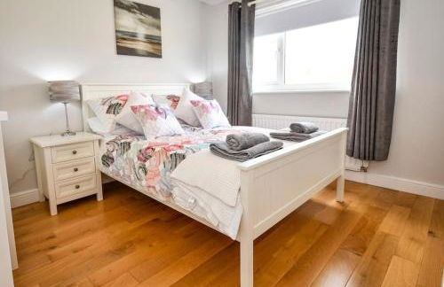 Gertie's Getaway - 3 Bedroom cottage sleep 6-8 - Photo 14