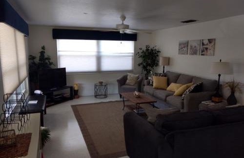 Steps from the Gulf of Mexico - Photo 5