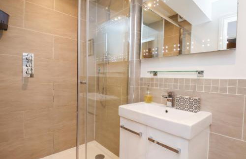 Mallard Engine Shed - Photo 25