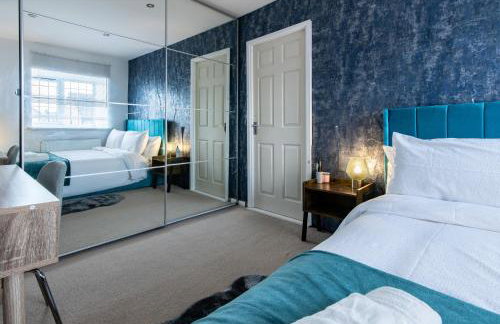 Comfortable 3-Bedroom House with Private Driveway in Bedford - Foto 7