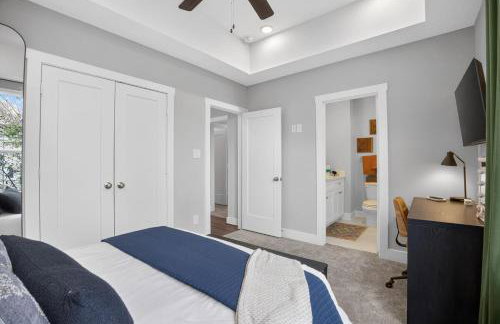 Modern EaDo Stay - 3BR Townhome w Private Deck - Foto 12