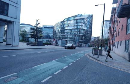 Bee City Cosy Stay - Near Train Stations and Shopping Centre with Paid Private Parking, 500Mbps Internet and Netflix - Foto 45