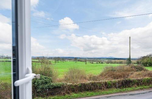 Charming Cottage Stunning Views - Pass the Keys - Foto 30