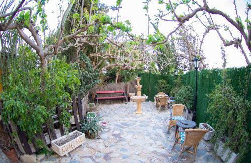 Elegant Villa in Archena + Private Pool - Photo 17