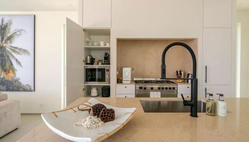 Modern Sea View Villa, Heated Pool,Rooftop Jacuzzi Outdoor Kitchen 12min faro Airport - Foto 5