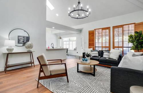 Modern Rustic Oasis Games Cinema UTD Plano Frisco - Photo 9