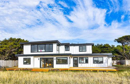 3-Acre Oceanfront Home Game Room and Fire Pit! - Foto 28