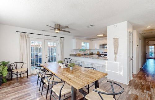 Gorgeous coastal dog-friendly home with plenty of space and close to everything - Foto 11