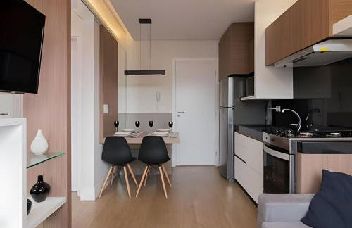 Studio prox shopping Curitiba Wifi, TV a Cabo e ar by UROOMS - Foto 15