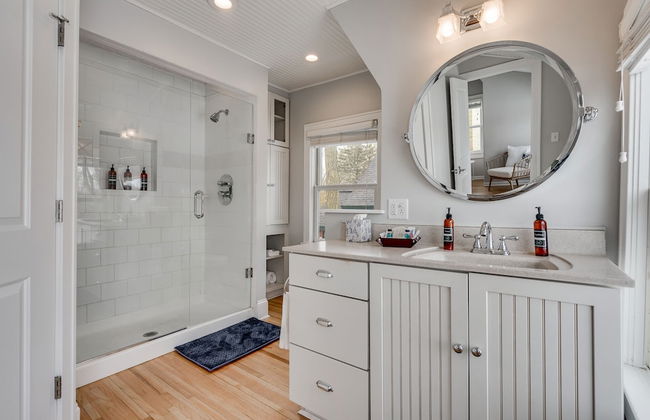 Lakefront Retreat - Foto 19