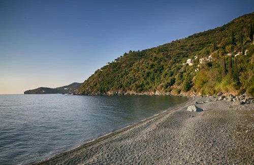 Villa by Kissakas Beach with Stunning Sea Views - Foto 40