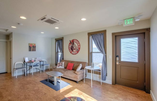 The Coffee Loft Above a Cafe Walk to Dwntn - Foto 8