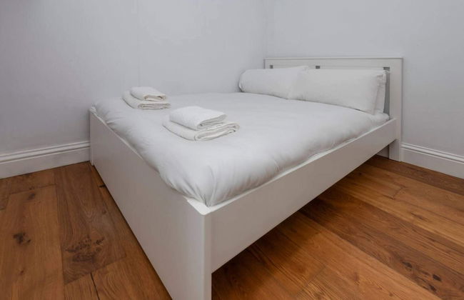 Ground Floor Apartment - Private Garden - Foto 2