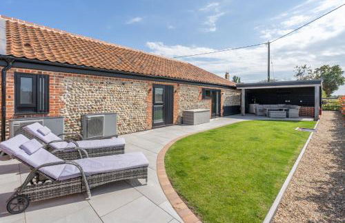 Hall Farm Barn by Winterton Cottages - Photo 17