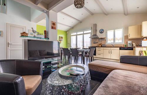 Maison Agréable avec Jardinet - Foto 2