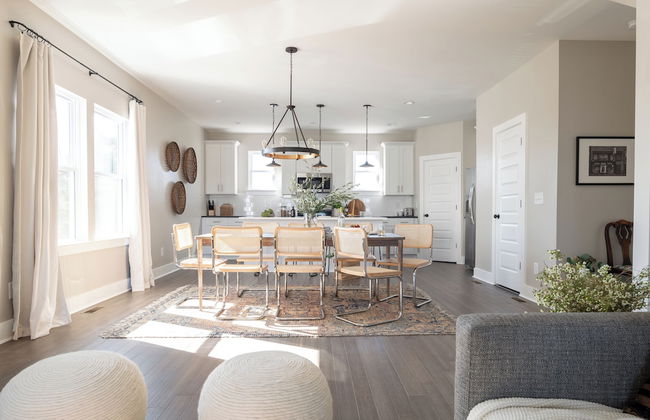 Cherokee by AvantStay – Contemporary Design in a Prime Location - Photo 49