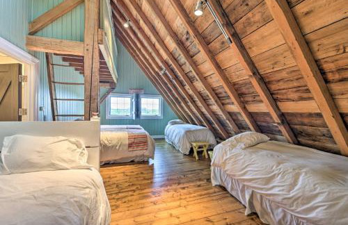 Luxe Barndominium with Home Gym, Theater, and More! - Foto 24