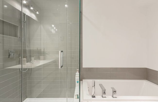 Exquisite Modern Condo in Little Italy - Foto 27