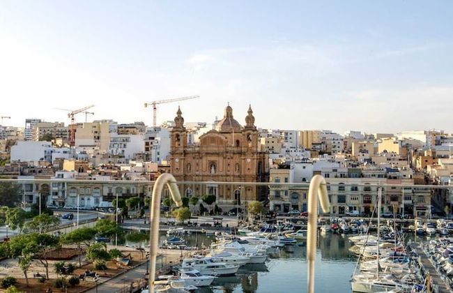 Seafront Apartment - Foto 24