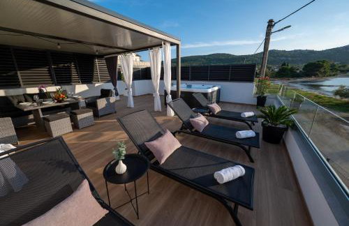 Beachfront house Miamore - 10 m from the sea - Foto 7