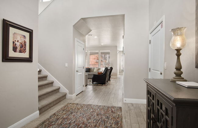 All Inn the Family - Photo 28