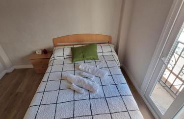 Almería Centro- Piso Reformado, Exterior, WiFi, a 1 minuto de Puerta Purchena - Foto 25