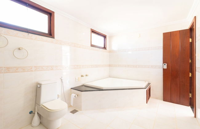 GB51 Excelente Casa 4 Suítes Vista Mar - Foto 28