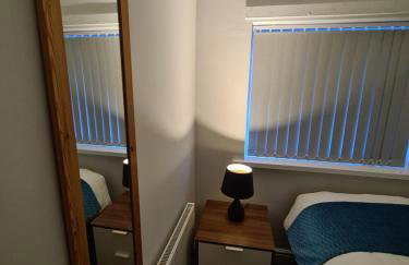 Whole House - 4 Bedrooms - Parking - Sleeps 8 - Foto 35