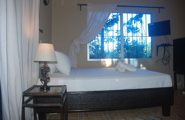 E&J Boutique Residences - Photo 20