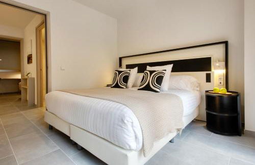 Calm Apartments - Photo 23