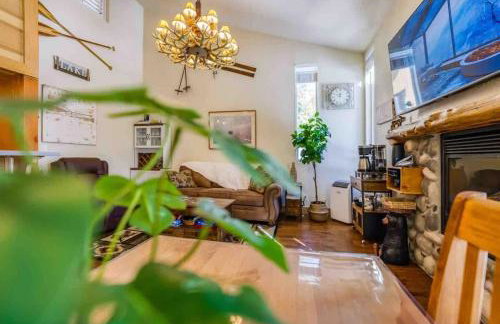 TahoeCozy with Pool Hot Tub and Near Northstar - Foto 27