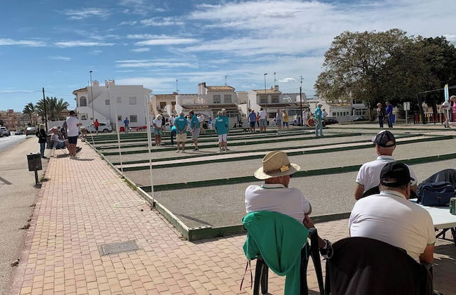 Comfortable Spacious Family House, Large Terrace and Garden, Beach and Bars - Foto 25