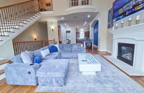 Artsy 3-Story Townhouse Near the Galleria Area! - Foto 3