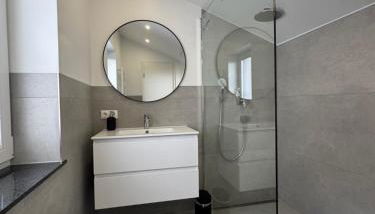 Melem Apartments 2 - Foto 3, towels, Shower