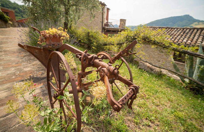 Fabulous Holiday Home With Wifi in Monte San Martino Italy - Photo 23