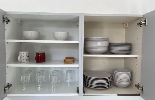 Spacious Flat! Sleeps 7, Pet Friendly and Parking - Photo 38